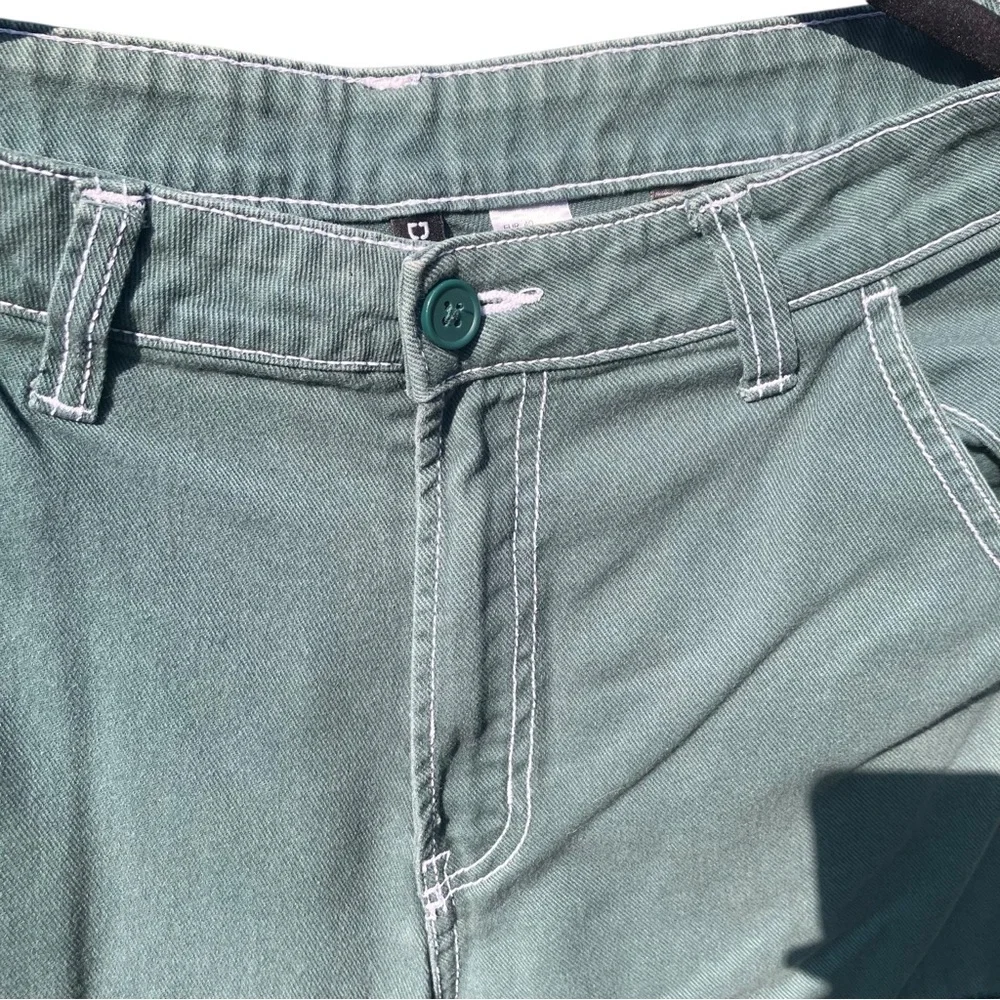H&M Women's Green Cargo Pants, Size 8 - Picture 4 of 11